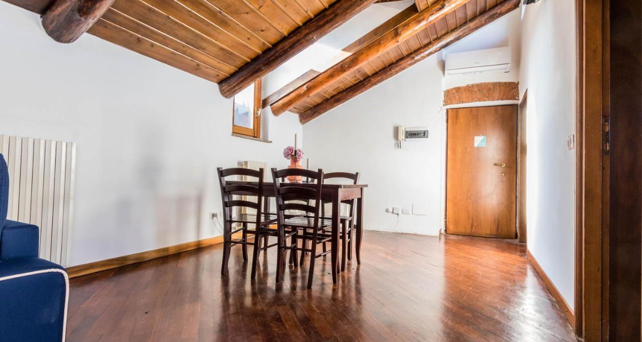 Altido Charming Flat For 6 In Historic Carrobbio Apartment Milan Luaran gambar