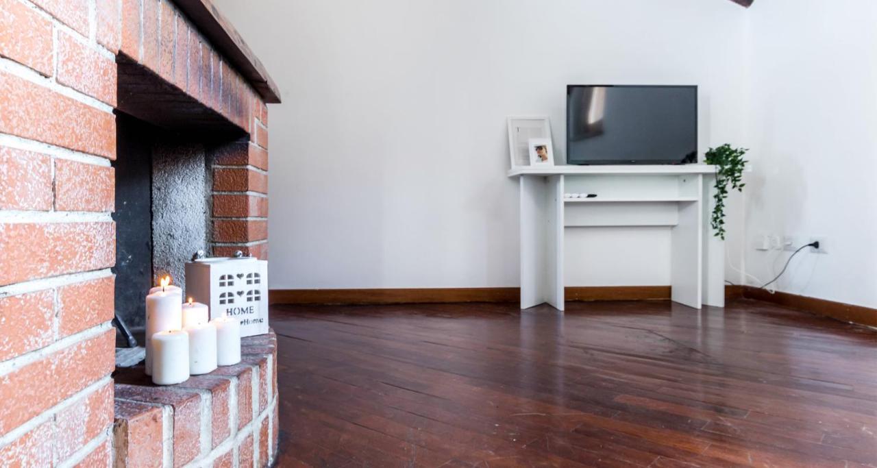 Altido Charming Flat For 6 In Historic Carrobbio Apartment Milan Luaran gambar
